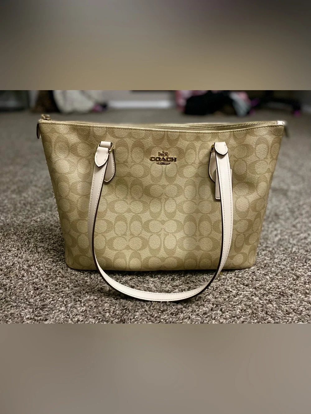 Classic Signature Coach Tote Bag in Light Beige and White